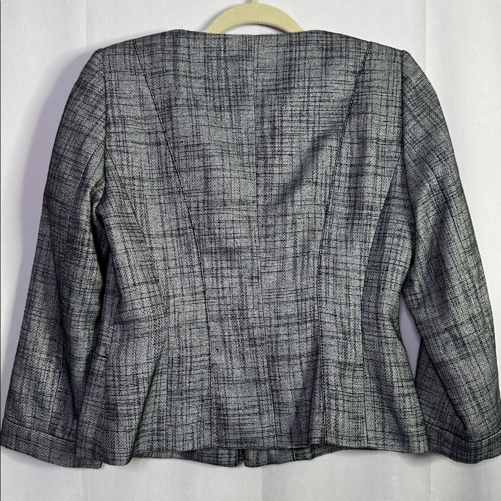 Tahari Tweed Jacket Gray Black Lined Full Zip Front 3/4 Sleeve Blazer - Picture 6 of 6